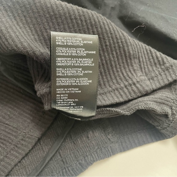 URBAN OUTFITTERS cropped puff sleeve top - Picture 5 of 6